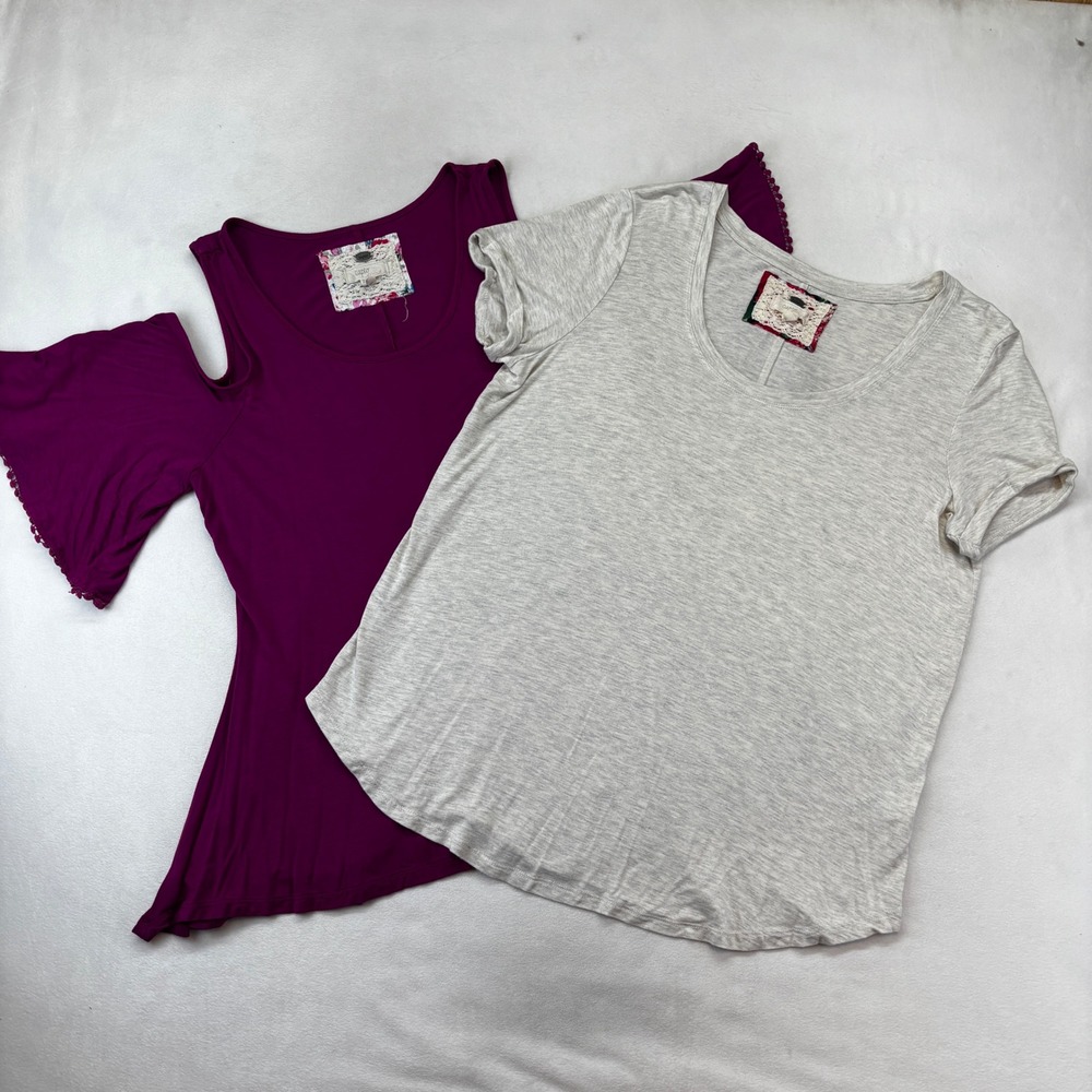 Cupio Tops Women XL Magenta Cold Shoulder Bell‎ Sleeve & Heather Grey Tee Bundle